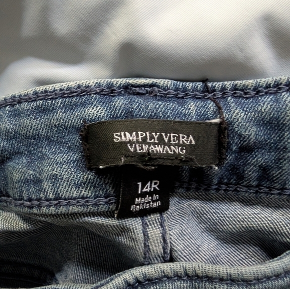 Simply Vera Vera Wang Mid-Rise Slim Straight Blue Jeans Size 14 (EUC) - Picture 7 of 9